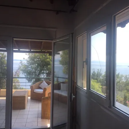 Compass Rose - Infinite Sea & Forest View Ferienhaus